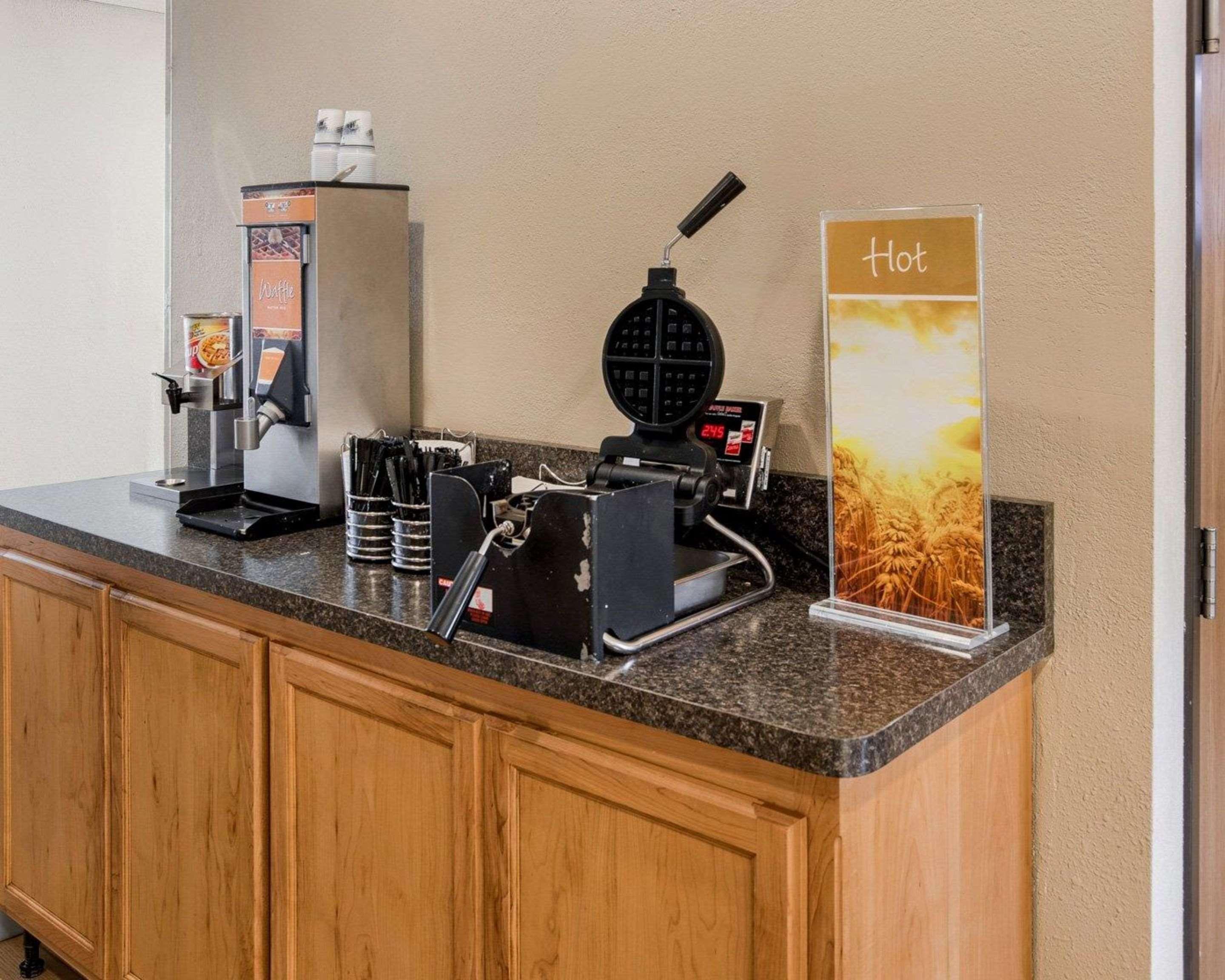 Quality Near Northtown Mall & National Sports Center Coon Rapids